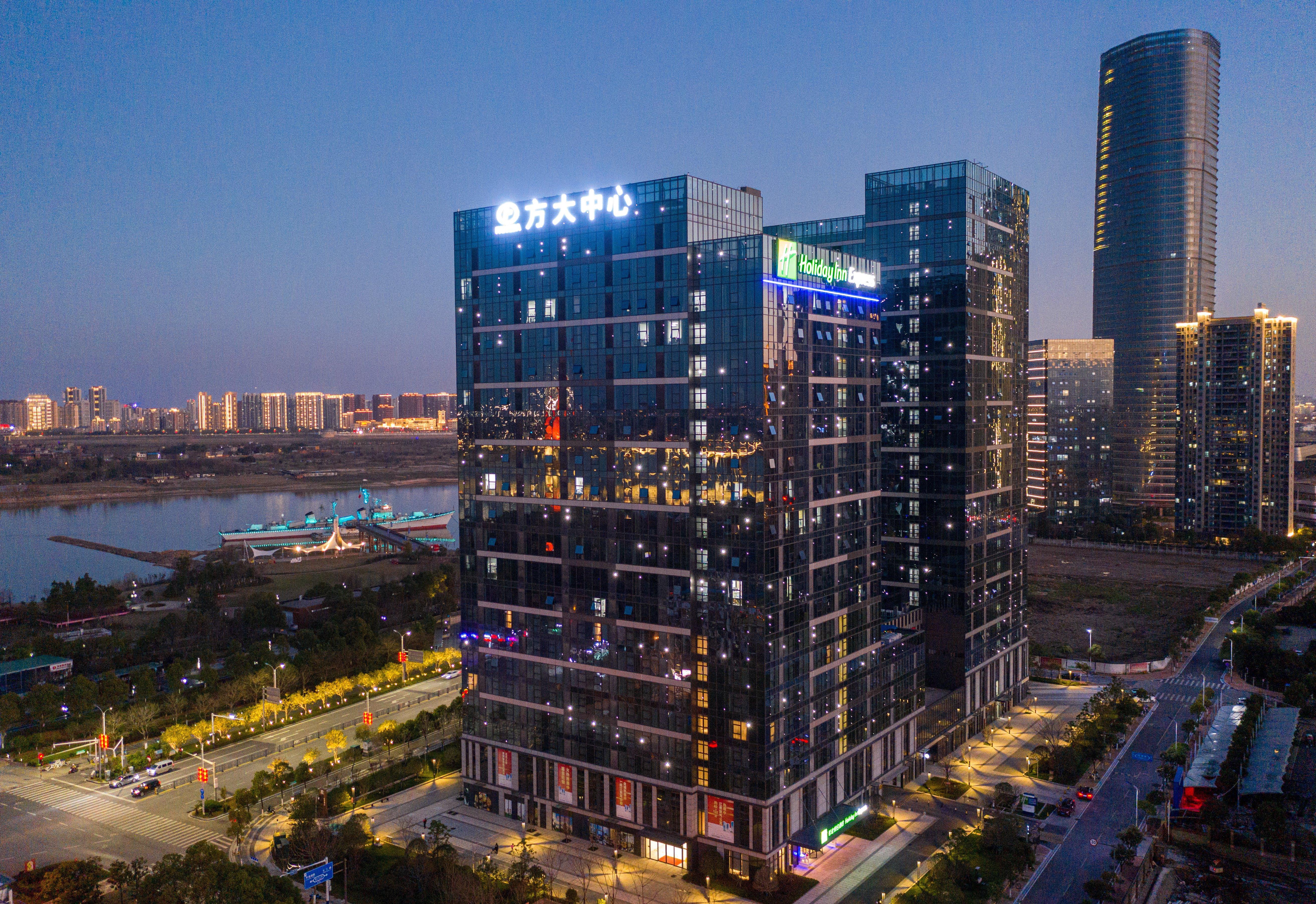 Holiday Inn Express Nanchang Riverside By Ihg Εξωτερικό φωτογραφία